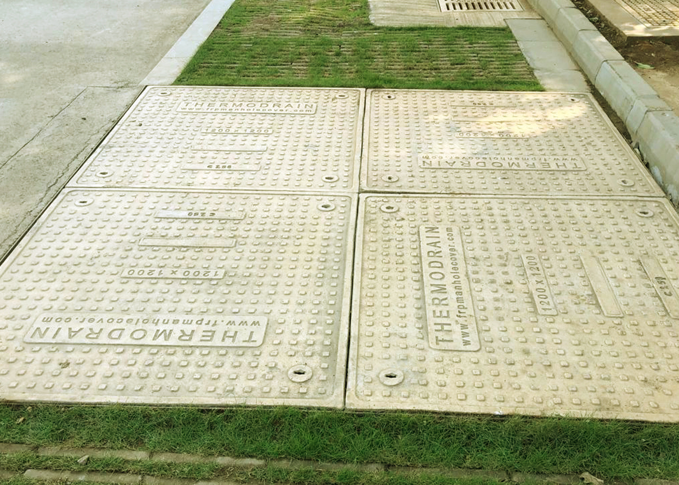 multiple-covers-with-frame